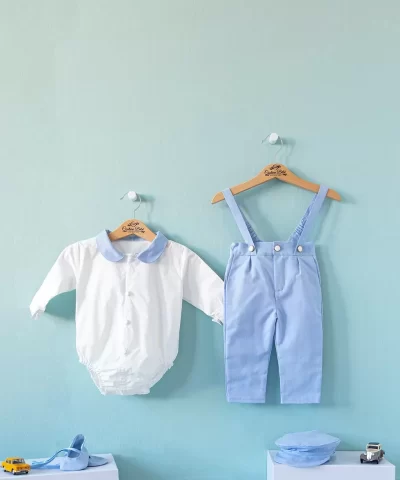 Costum aripi ingeras