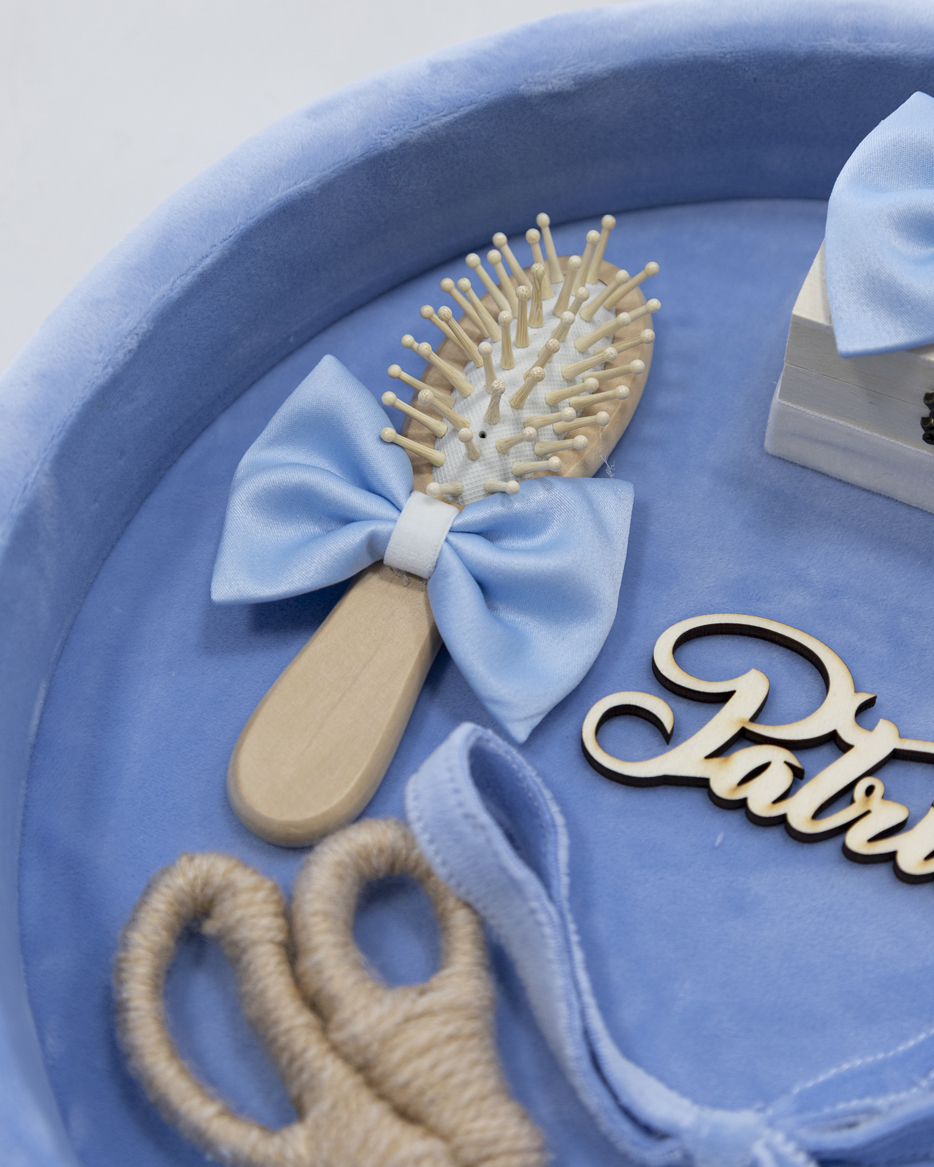 Set tăviță pentru tăierea moțului la botez bleu