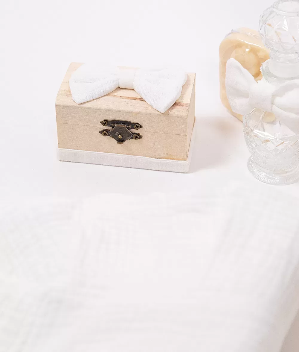 Trusou botez muselina alb personalizat