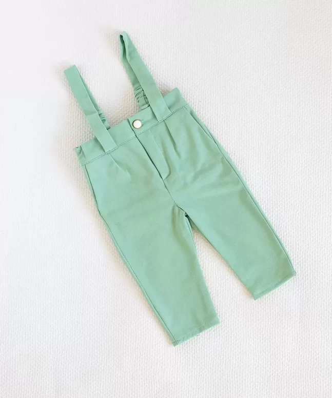 Costum aripi ingeras