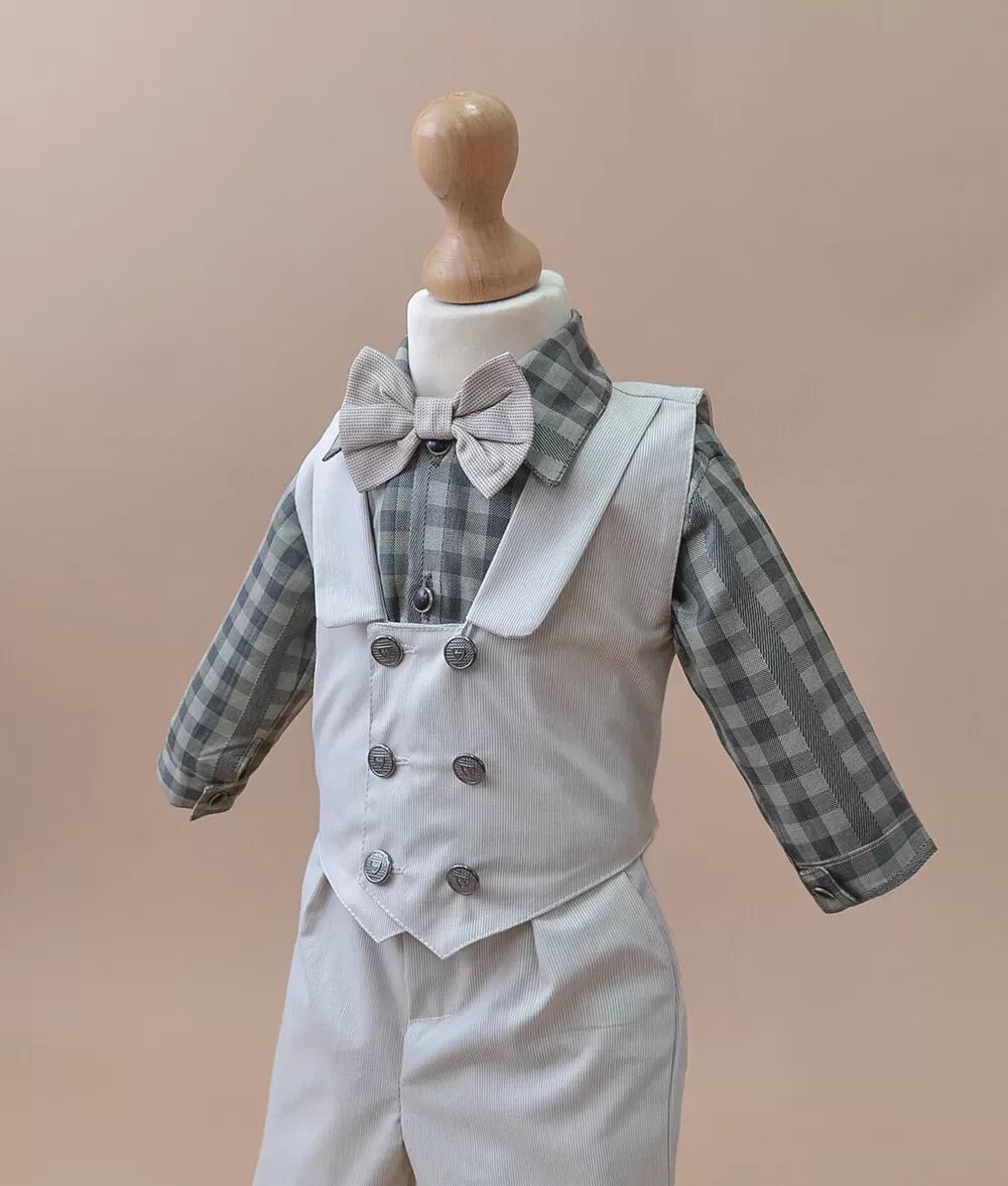 Costum botez baiat vara