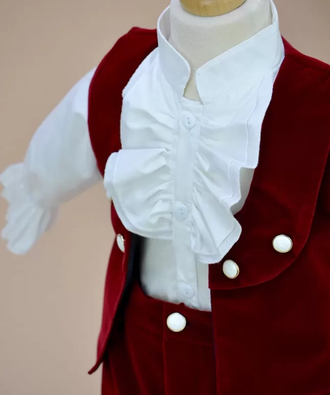 Costumas botez Milan