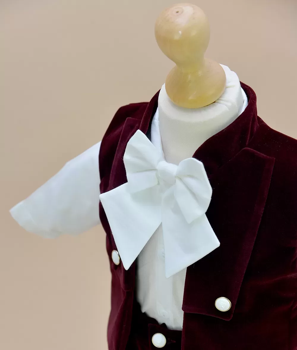 Costumas de botez brian