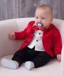 Costumas de botez Rosu