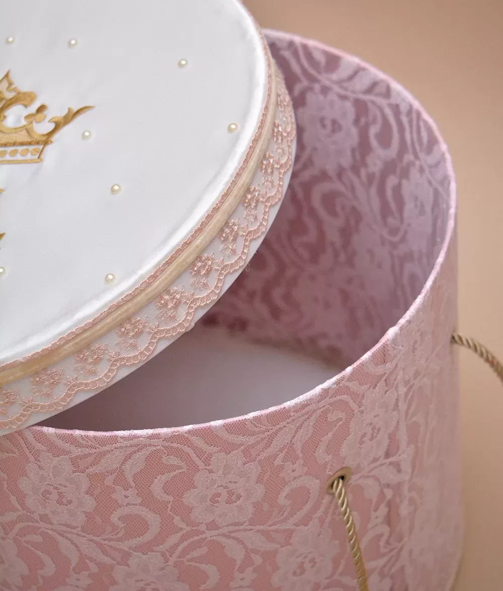 Cutie trusou botez personalizata coroana detaliu