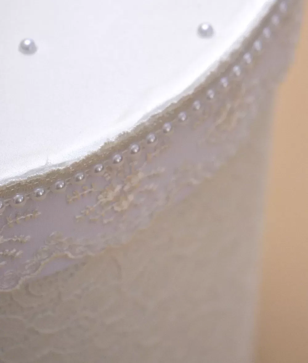 Cutie trusou botez dantela alba perle