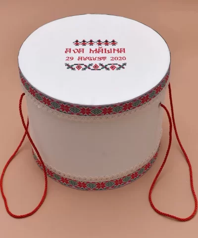 Cutie trusou motive traditionale