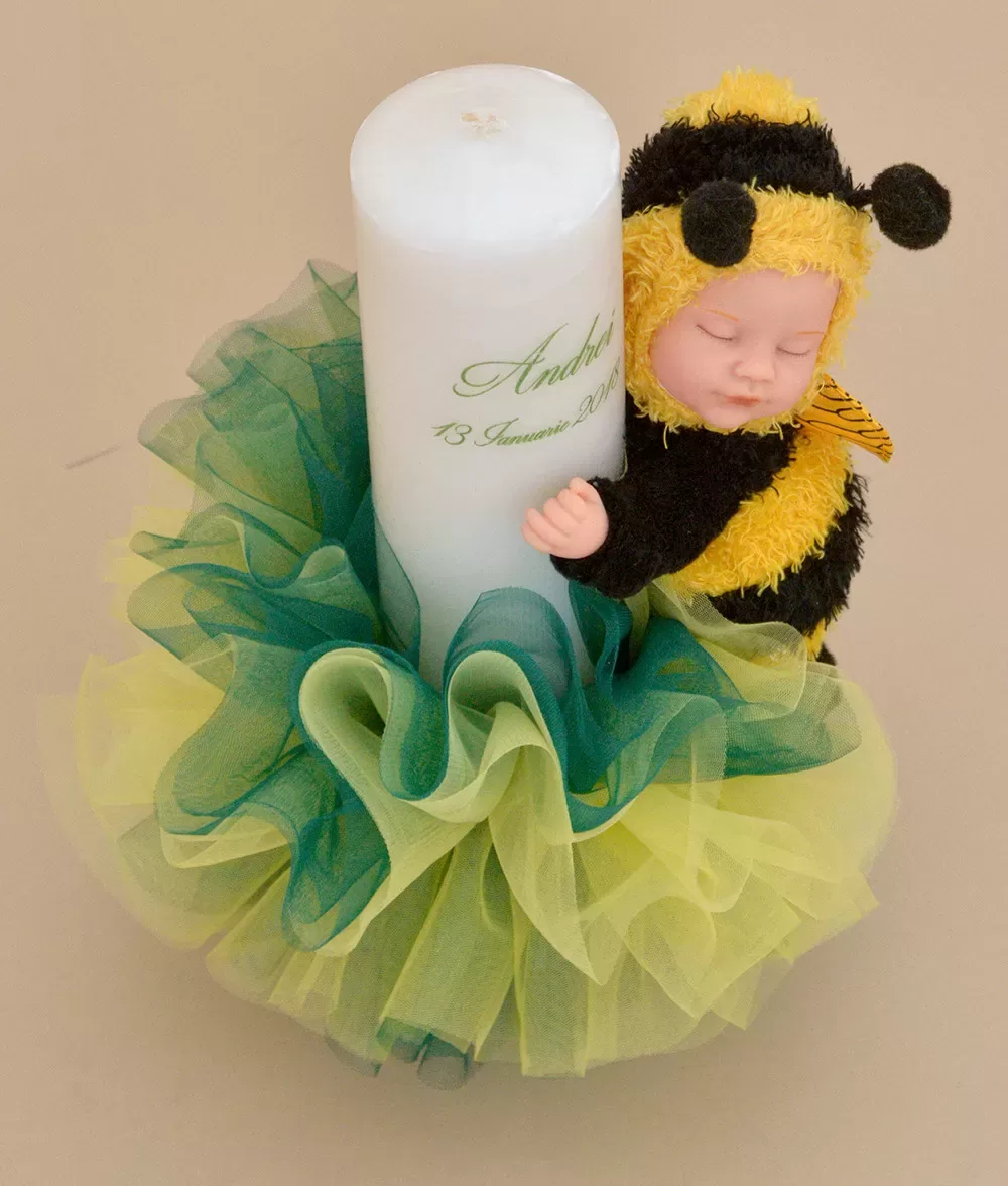 Lumanare de botez personalizata albinuta anne geddes