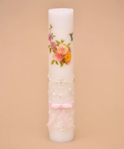 Lumanare model floral cu dantela