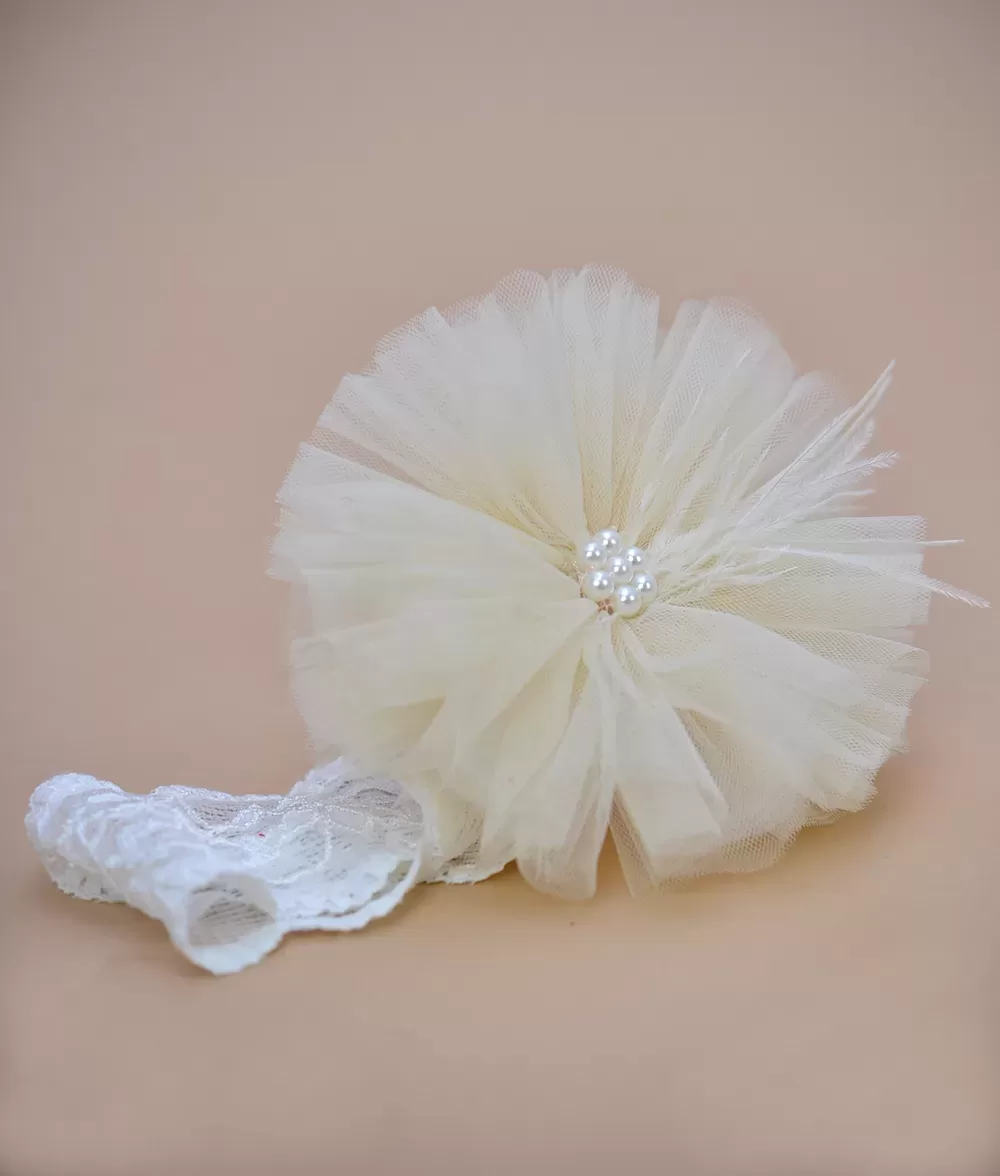 Rochita de botez din pene de strut