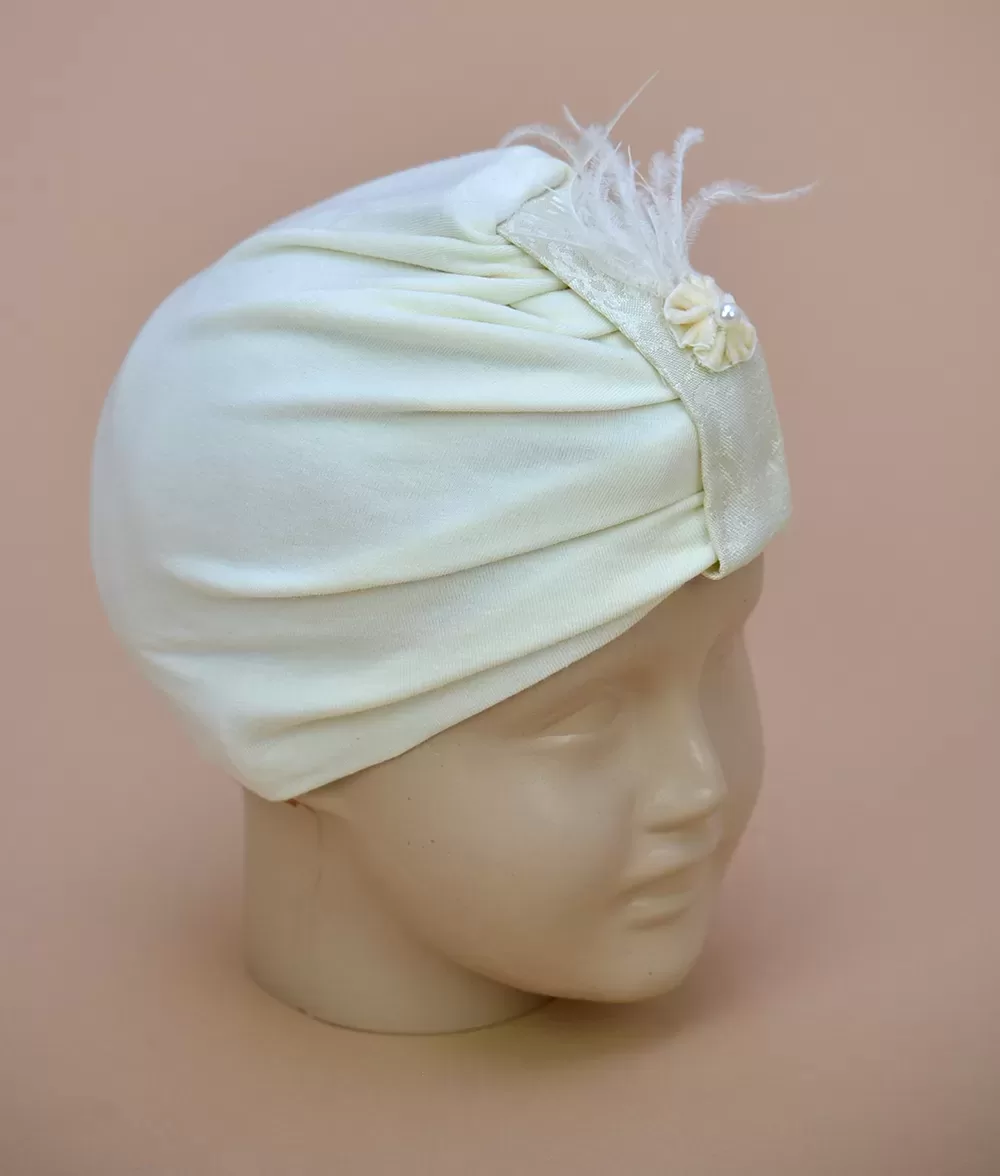 Turban de botez din pene de strut