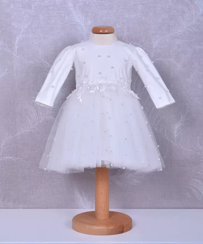 rochita de botez eliza din dantela chantily alba