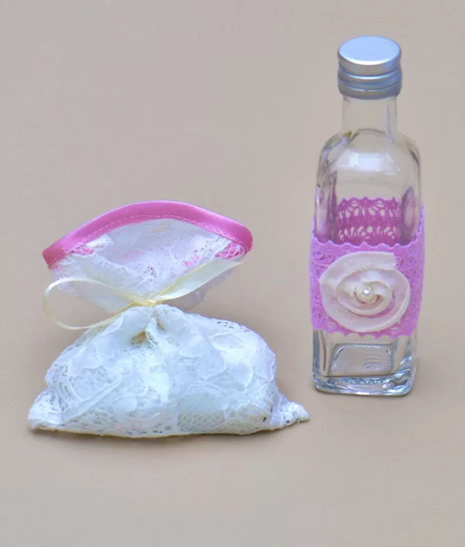 Trusou botez biserica alb roz sapun mir