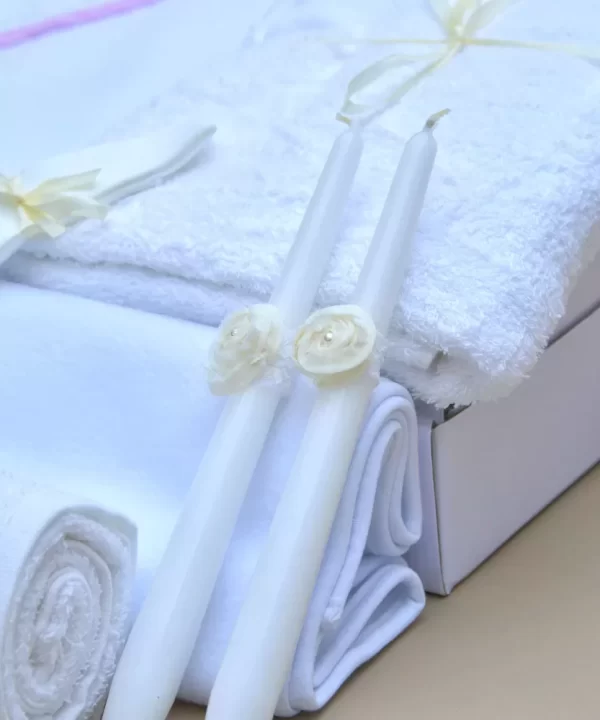 Trusou botez biserica alb roz lumanare