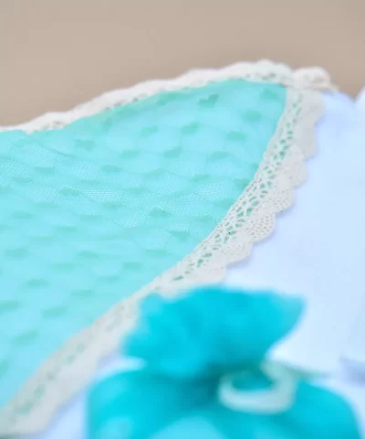Trusou botez biserica menta dantela