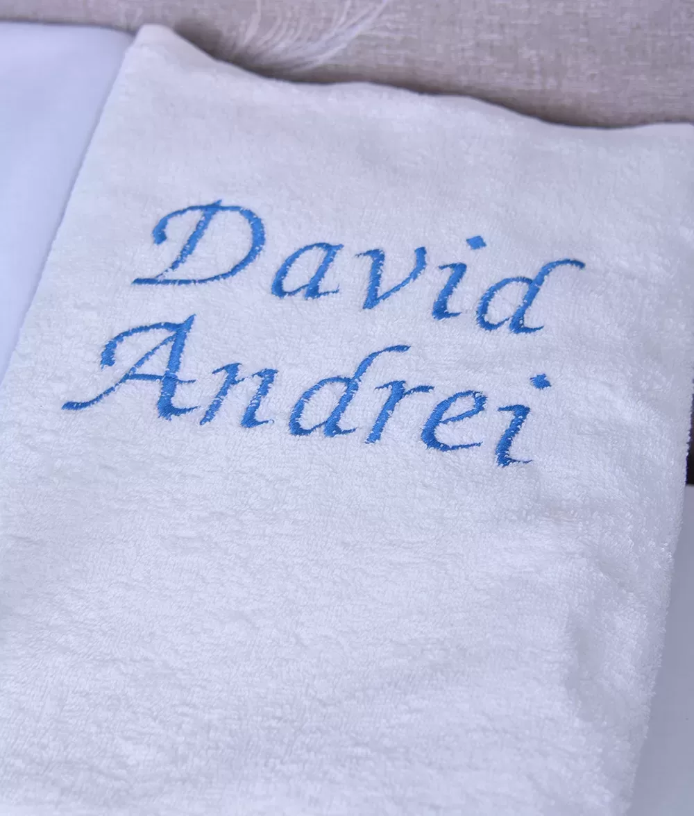 Prosop trusou de botez strumfi