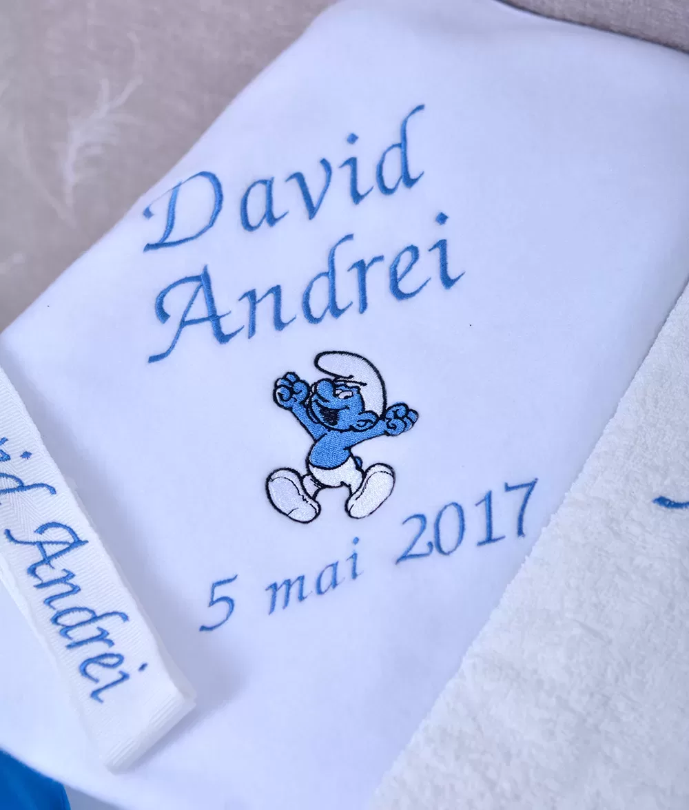 Paturica trusou de botez strumfi