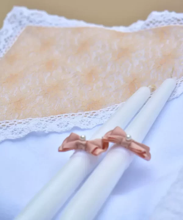 Trusou botez biserica piersica lumanare preot